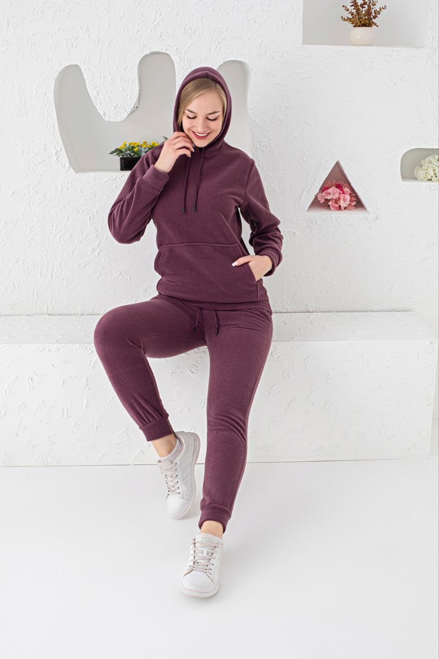 Winter sales tracksuit online